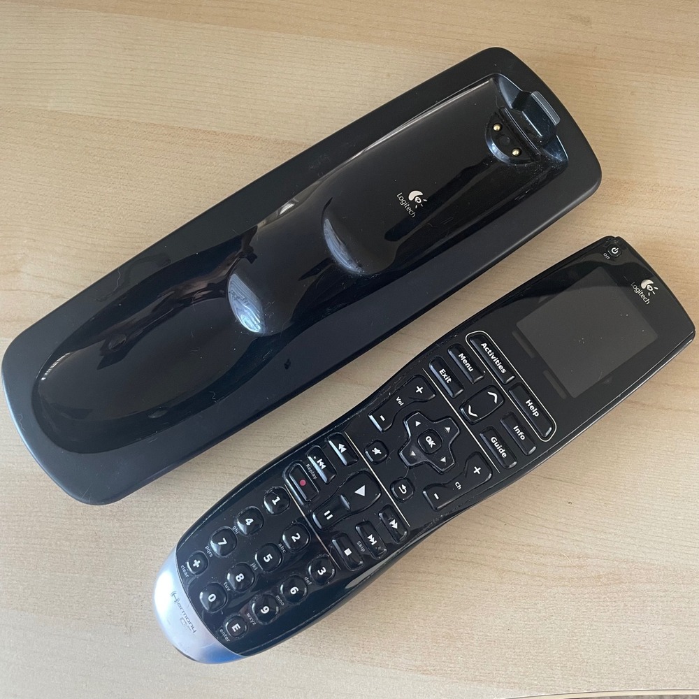 Genuine OEM Logitech Harmony One L-LW20 Universal Remote with Dock *No Cable